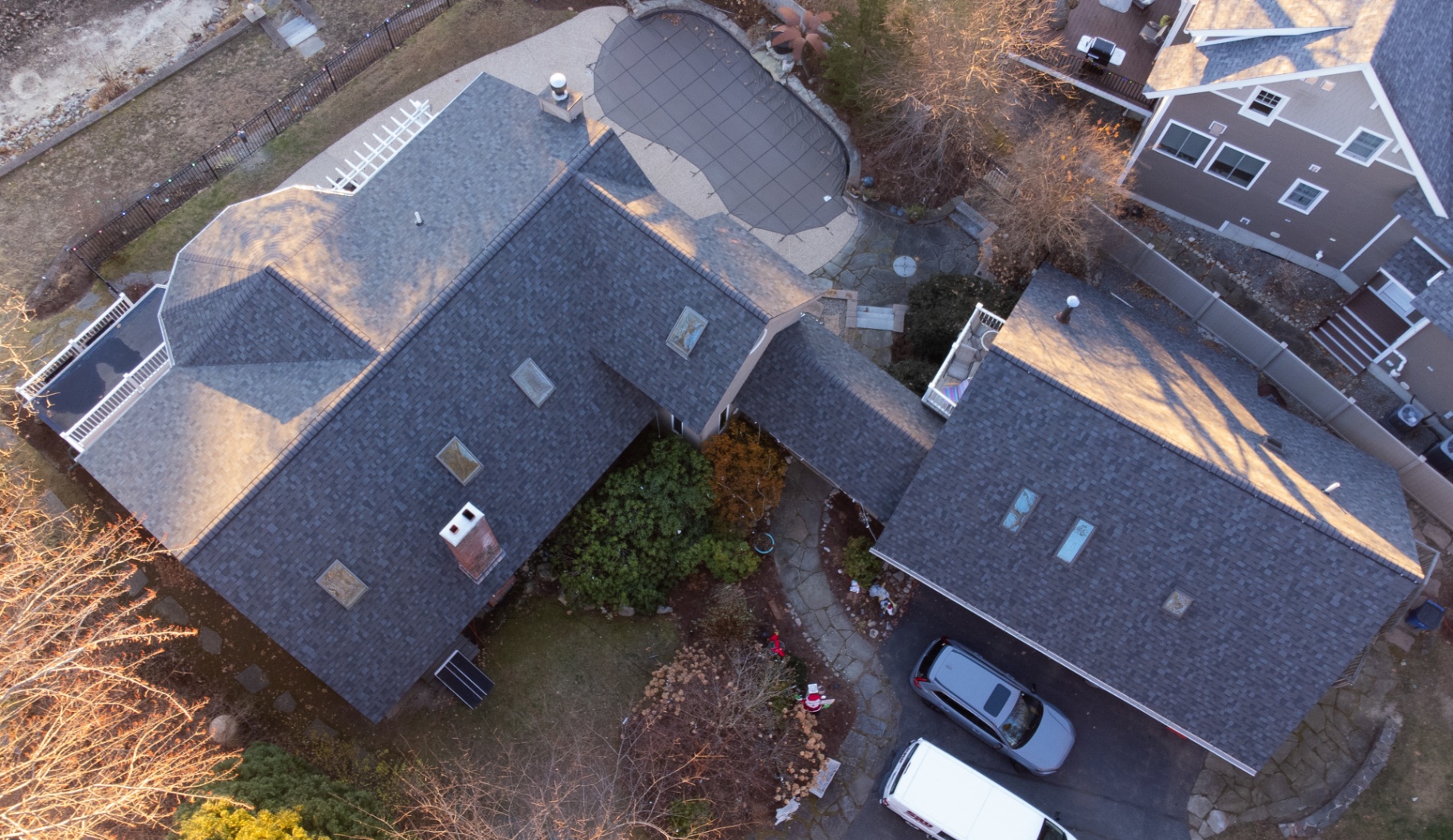 Slate-tone architectural shingle roof